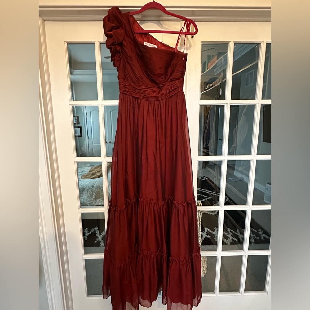 Burgundy Wine Mac Duggal Size 8 Stunning Elegant Dress 🌹🥀🌹